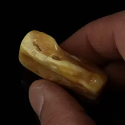 Polished Genuine Baltic amber 14g Stone