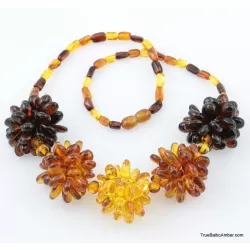Beautiful Baltic amber pendant necklace 19in