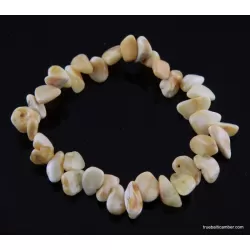 Leaves pieces Baltic amber adult stretch bracelet