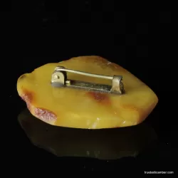 Vintage Baltic amber brooch