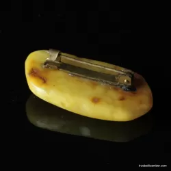 Vintage Baltic amber brooch