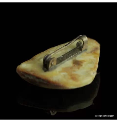 Vintage Baltic amber brooch