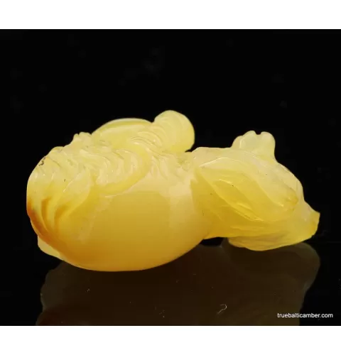 Carved Genuine BALTIC AMBER - Dog