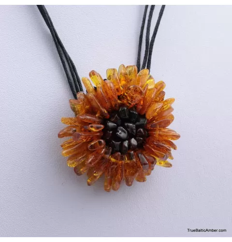 Flower Baltic amber artisan pendant necklace