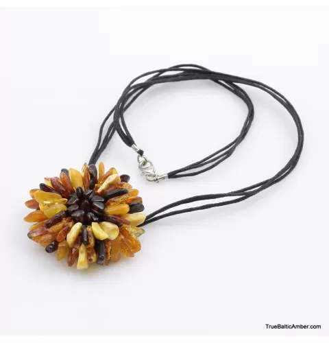 Flower Baltic amber artisan pendant necklace