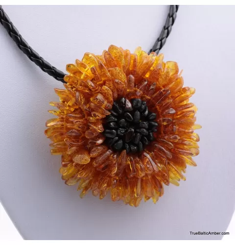 Flower Baltic amber artisan pendant necklace