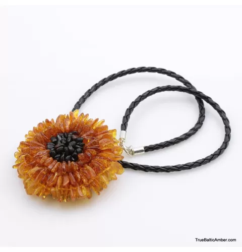 Flower Baltic amber artisan pendant necklace