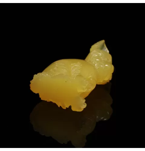 Carved Genuine BALTIC AMBER - Dog