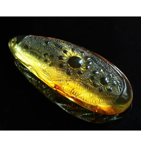 Carved Amulet Baltic amber fossil pendant w insect