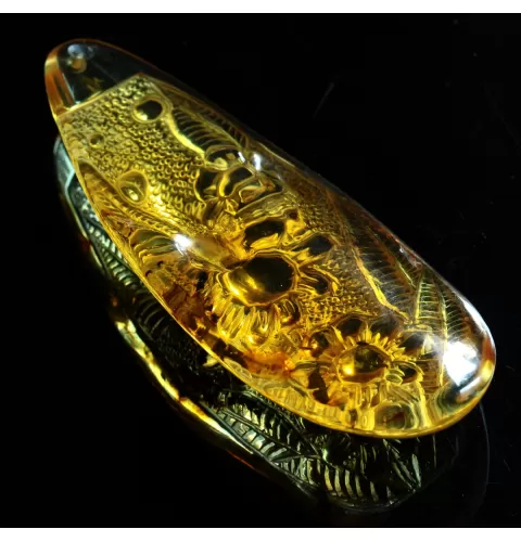 Carved Amulet Baltic amber fossil pendant w insect