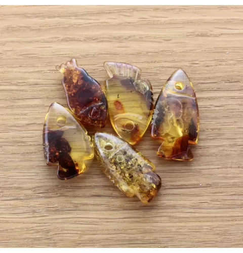5 Baltic Amber figurine FISH Pendants Charms