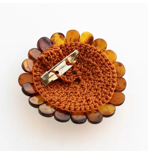 Flower Baltic amber brooch