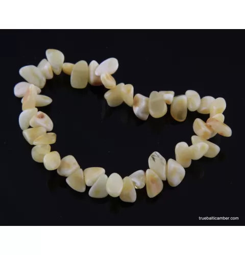Leaves pieces Baltic amber adult stretch bracelet
