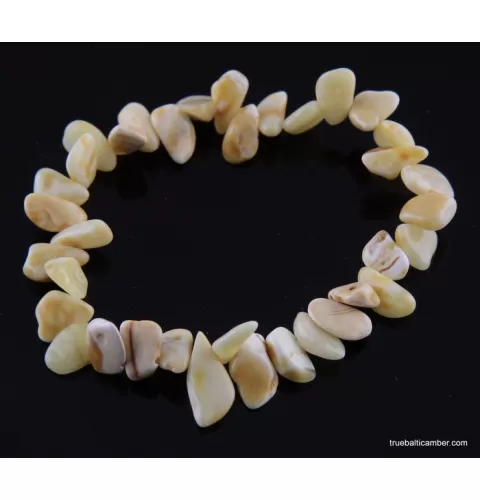 Leaves pieces Baltic amber adult stretch bracelet