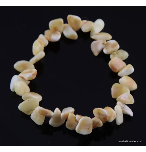 Leaves pieces Baltic amber adult stretch bracelet