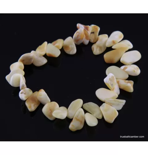 Leaves pieces Baltic amber adult stretch bracelet