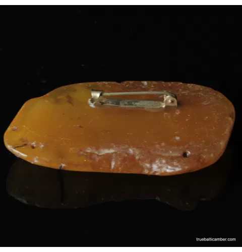 Vintage Baltic amber brooch