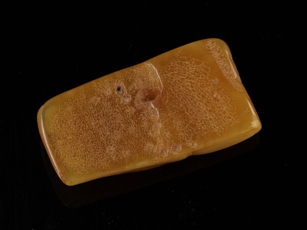 Polished Genuine Baltic amber 15g Stone w Hole