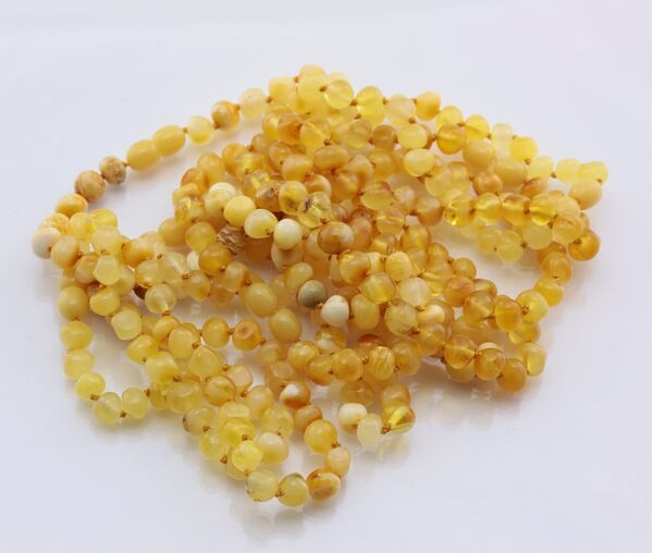10 Butter BAROQUE Baltic amber adult bracelets