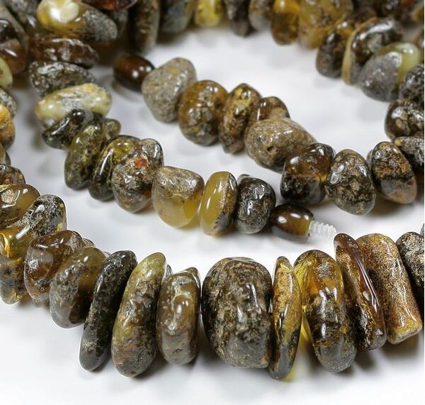 Massive dark Baltic amber knotted beads necklace with bracelet