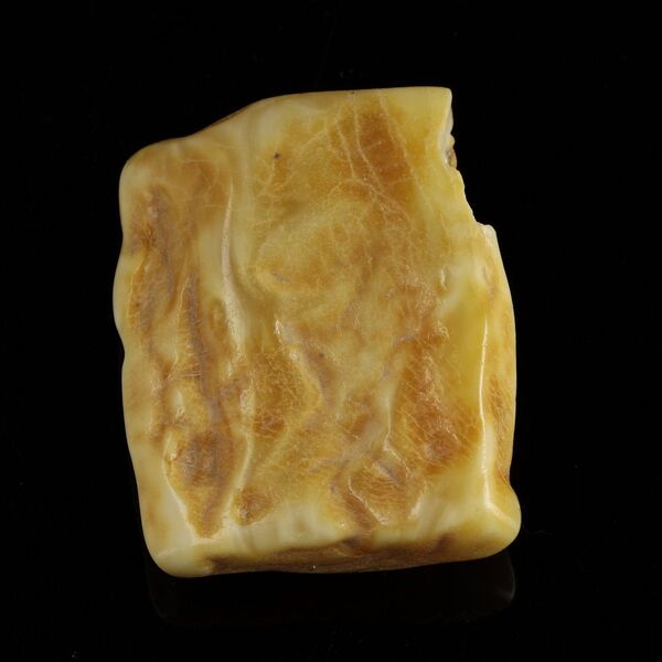 Polished Genuine Baltic amber 14g Stone